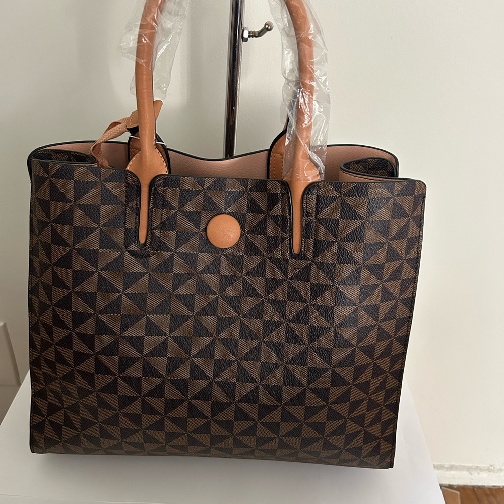 Shoulder bag
